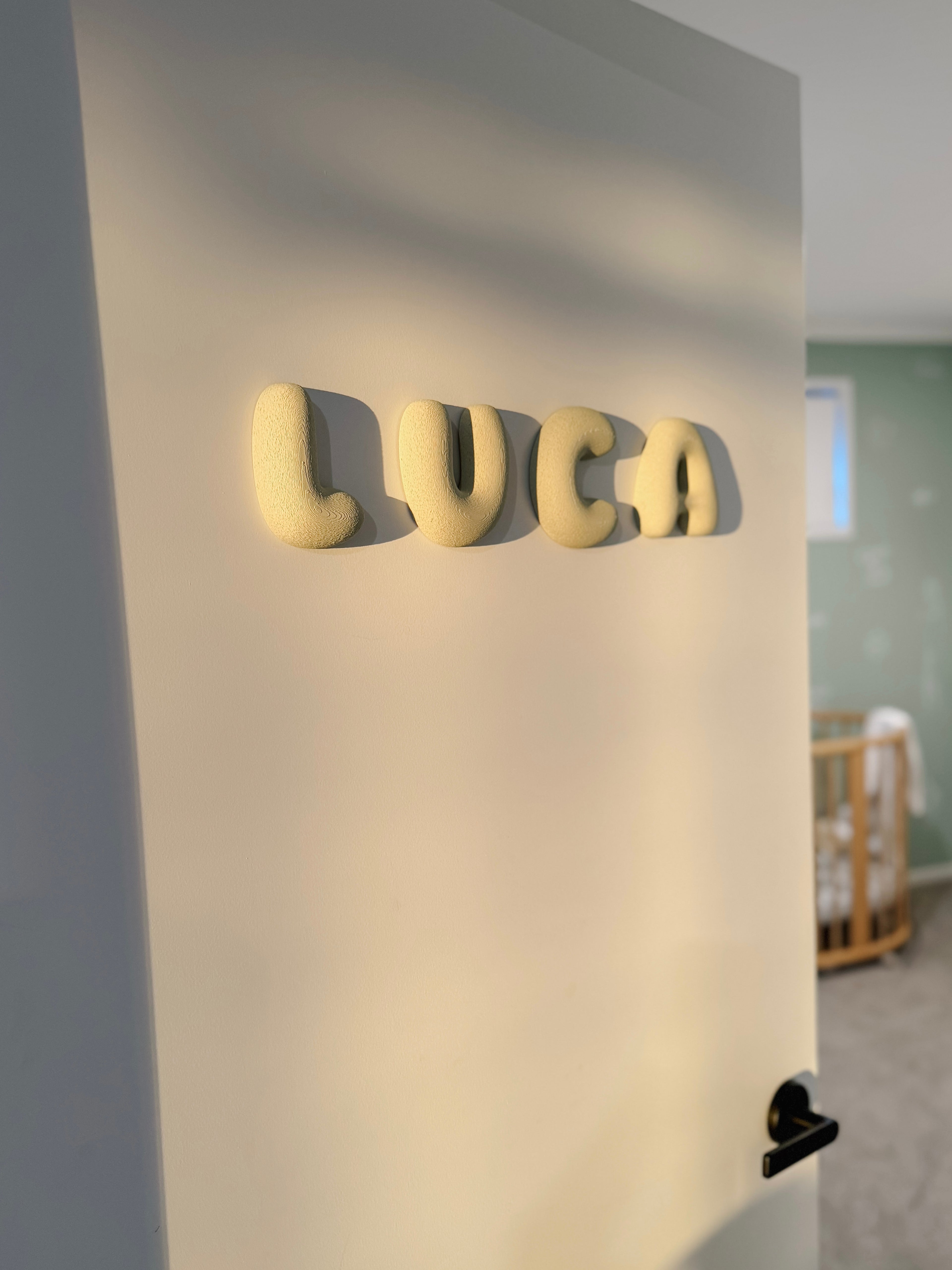 Neutra 3d printed bubble letters New Zealand. Made in New Zealand. Personalised Kids bedroom signs. Playful kids room decor. Nursery Name Sign.